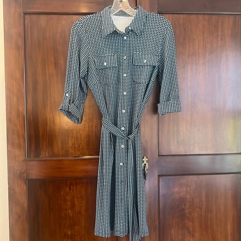 J McLaughlin XS navy & light blue dress